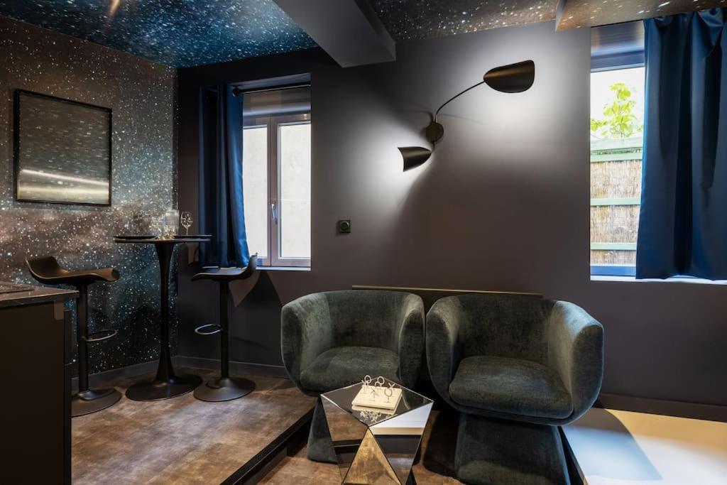 Galaxy La Tete Dans Les Etoiles Apartment Riom Bagian luar foto
